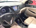 Hyundai Tucson 2018 - Máy xăng, màu đỏ, giá 755tr đầy đủ hồ sơ giấy tờ - 1 chủ từ đầu