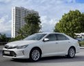 Toyota Camry 2019 - Màu trắng, xe nhập