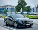 Mercedes-Benz 2018 - Màu đen, nội thất nâu, odo 4v km