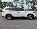 Mitsubishi Outlander 2019 - Màu trắng, tên tư nhân