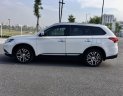 Mitsubishi Outlander 2019 - Màu trắng, tên tư nhân