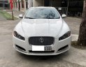 Jaguar XF 2012 - Màu trắng Ngọc Trinh