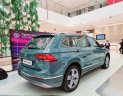 Volkswagen Tiguan 2022 - Giảm 50% trước bạ, 5 năm bảo dưỡng miễn phí, trả góp 0% lãi suất, xe sẵn giao ngay