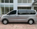 Hyundai Starex 2015 - Màu bạc số sàn