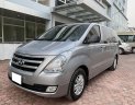 Hyundai Starex 2015 - Màu bạc số sàn