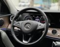 Mercedes-Benz 2017 - Cần bán gấp xe lăn bánh 4,3 vạn km