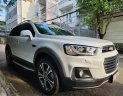 Chevrolet Captiva 2016 - Cần bán xe đăng ký 2017, màu trắng, gia đình sử dụng mới 98%