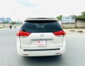 Toyota Sienna 2012 - Miễn phí 100% thuế trước bạ - Tặng ngay 1 miếng vàng thần tài khi mua xe trong tháng