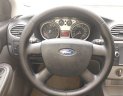 Ford Focus 2011 - Màu xám giá cạnh tranh