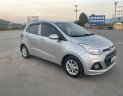 Hyundai Grand i10 2016 - Màu bạc xe gia đình, 285 triệu