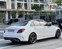 Mercedes-Benz C180 2021 - Màu trắng, nội thất kem