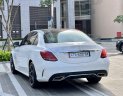 Mercedes-Benz C180 2021 - Màu trắng, nội thất kem