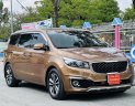 Kia Sedona 2018 - Xe màu nâu xe gia đình