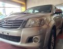 Toyota Hilux 2012 - Màu bạc, nhập khẩu