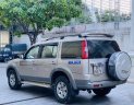 Ford Everest 2008 - Xe màu bạc, còn rất mới và đẹp