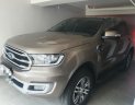 Ford Everest 2019 - Bán xe còn mới giá chỉ 930tr