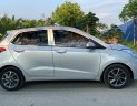 Hyundai Grand i10 2017 - Xe màu bạc giá hữu nghị