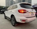 Ford Everest 2019 - Xe màu trắng