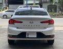 Hyundai Elantra 2.0 2021 - Hyundai Elantra 2.0 AT màu trắng biển tỉnh   — Sản Xuất 2021 cá nhân một chủ  