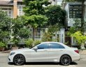 Mercedes-Benz 2021 - Trắng, nội thất kem, giá 1 tỷ 399