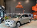 Mitsubishi Grandis 2005 - Xe màu bạc số tự động