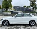 Mercedes-Benz C200 2016 - Cần bán xe trắng/kem - Xe cá nhân biển số TP + hồ sơ giấy tờ đầy đủ + tặng thẻ chăm xe 1 năm