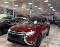 Mitsubishi Outlander 2019 - Màu đỏ, giá chỉ 755 triệu