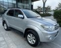 Toyota Fortuner 2011 - Màu bạc, xe nhập