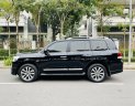 Toyota Land Cruiser 2016 - Màu đen, xe nhập