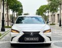 Lexus ES 250 2022 - Siêu lướt 2000km, giá rẻ hơn xe mới 300tr bao check hãng