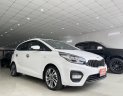 Kia Rondo 2017 - Màu trắng, nhập khẩu số sàn