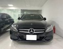 Mercedes-Benz C200 2017 - Màu đen, nhập khẩu số tự động