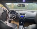 Hyundai Accent 2011 - Màu bạc đẹp