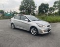 Hyundai Accent 2011 - Màu bạc đẹp