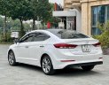 Hyundai Elantra 2016 - Màu trắng