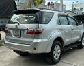 Toyota Fortuner 2009 - Màu bạc số sàn