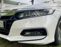 Honda Accord 2020 - Chỉ cần 300 triệu sở hữu ngay xe nhập Honda Accord Turbo màu trắng, giá 920 triệu