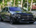 Mercedes-Benz E300 2022 - Nhà đi cần bán xe màu đen, nội thất nâu, đẹp mướt. Xe ở Tân Phú - HCM