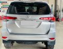 Toyota Fortuner 2019 - Bán xe ít sử dụng giá chỉ 920tr