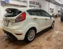 Ford Fiesta 2014 - Xe màu trắng