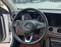 Mercedes-Benz E200 2016 - Xe màu trắng