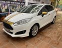 Ford Fiesta 2014 - Xe màu trắng