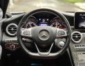 Mercedes-Benz C300 2017 - Cần bán lại xe màu trắng