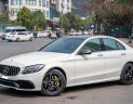 Mercedes-Benz 2017 - Xe màu trắng