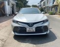 Toyota Camry 2020 - Màu trắng, đăng ký 2021 cá nhân mới đi 17.000 km, đẹp nguyên bản