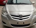 Toyota Vios 2010 - Xe màu bạc số tự động