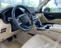 Toyota Land Cruiser LC 300 2024 - Bán ô tô Toyota Land Cruiser LC 300 mới sản xuất 2024, màu Trắng, xe giao ngay!!!