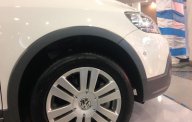Volkswagen Golf 2013 - Bán xe Volkswagen Golf đời 2013, màu trắng giá 1 tỷ 69 tr tại Tp.HCM