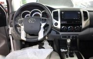 Toyota Tacoma SR5 2014 - Bán xe Toyota Tacoma SR5 đời 2014, màu trắng, nhập khẩu nguyên chiếc số tự động giá 2 tỷ tại Tp.HCM