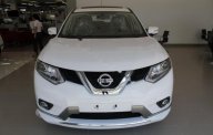 Nissan X trail 2.0 SL 2WD Premium 2017 - Bán Nissan X trail 2.0 SL 2WD Premium đời 2017, màu trắng giá 830 triệu tại Quảng Trị